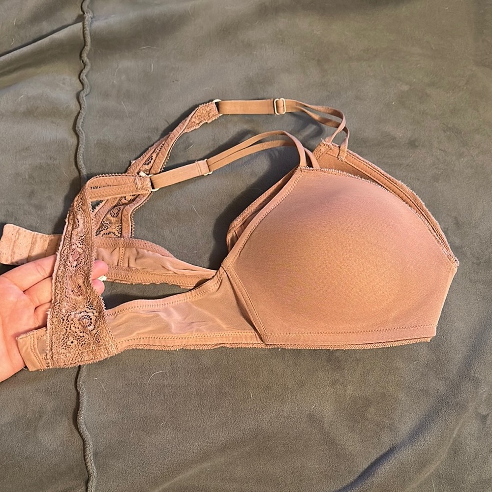 Elegant Lace Trimmed Dusty Pink Nude Bra